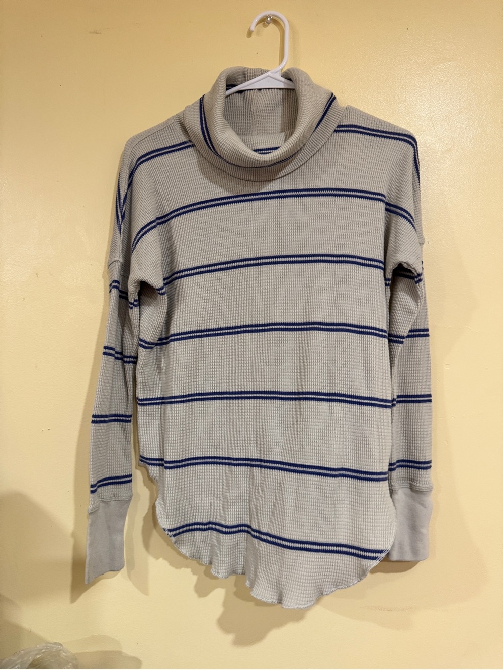 Aritzia Babaton Cowelneck Waffle-Knit Stripe top - Picture 12 of 13